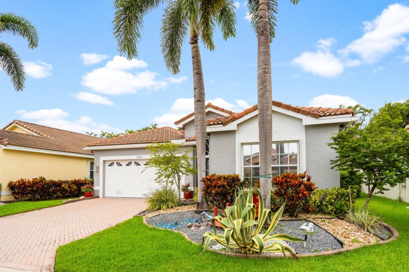 ''NEW ROOF'' BEING DONE ''NOW'' NOV. 2024 - FRESHLY PAINTED - - Beach Home for sale in Boynton Beach, Florida on Beachhouse.com