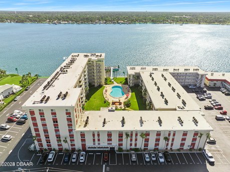 RIVERFRONT COMPLEX!!! Located Daytona Beachside just a few - Beach Condo for sale in Daytona Beach, Florida on Beachhouse.com