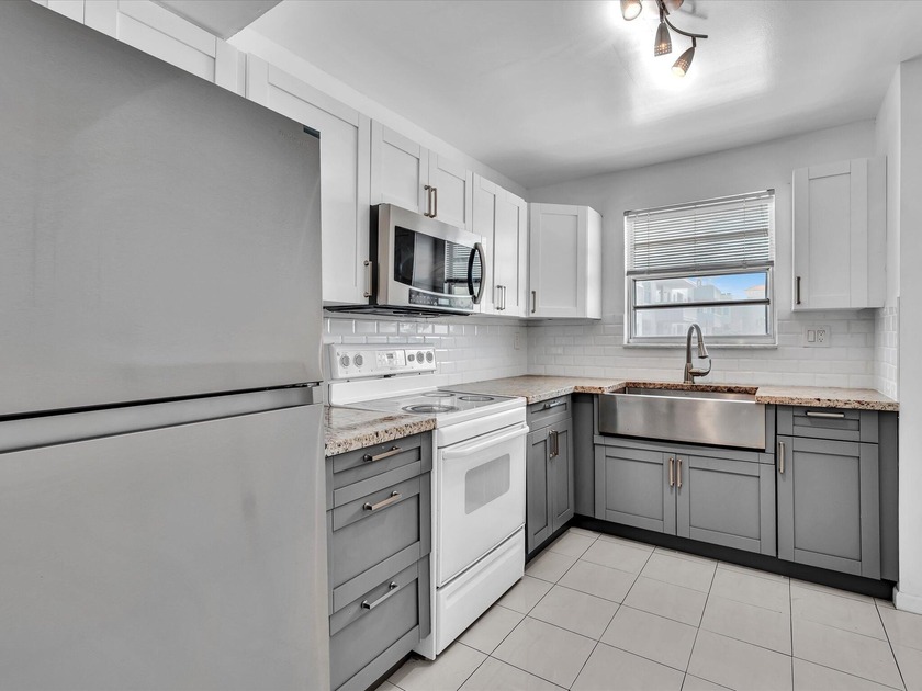 Enjoy the Florida lifestyle in Golden Surf Towers, an - Beach Condo for sale in Hallandale Beach, Florida on Beachhouse.com