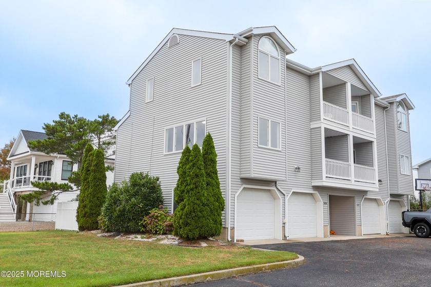 Welcome to this beautifully maintained 2-bedroom, 2.5-bath - Beach Condo for sale in Waretown, New Jersey on Beachhouse.com
