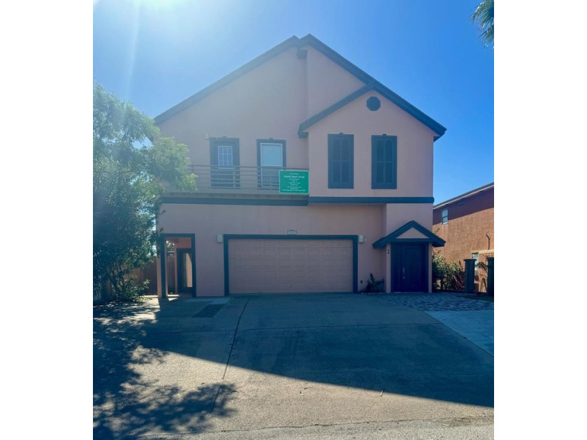 Seller financing available! Live the island dream! This spacious - Beach Townhome/Townhouse for sale in South Padre Island, Texas on Beachhouse.com