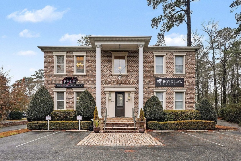 Prime investment opportunity at 4605 Oleander Dr in Myrtle Beach - Beach Commercial for sale in Myrtle Beach, South Carolina on Beachhouse.com