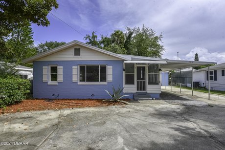 Charming and fully renovated 2-bedroom cottage located just - Beach Home for sale in Holly Hill, Florida on Beachhouse.com