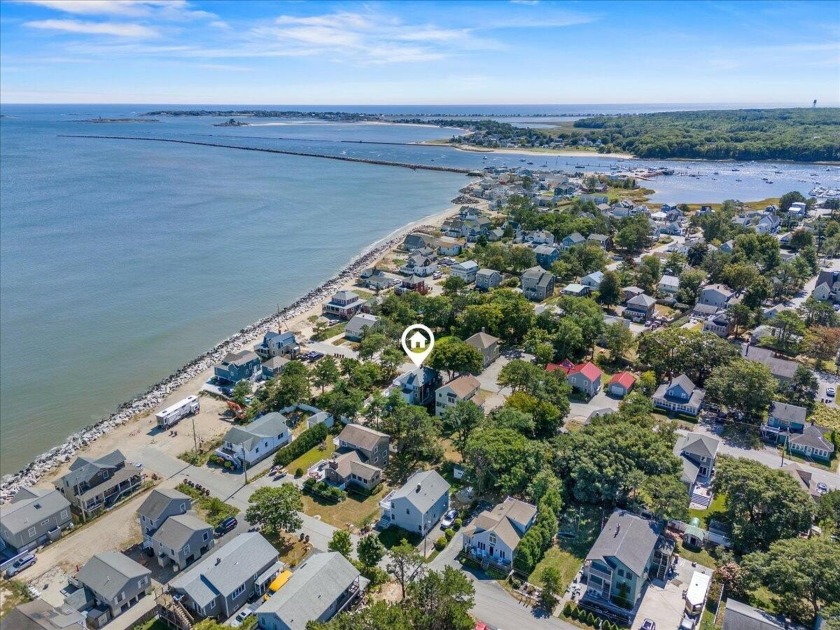 FERRY BEACH - NO FLOOD ZONE 
22 Sunrise offers you the - Beach Home for sale in Saco, Maine on Beachhouse.com