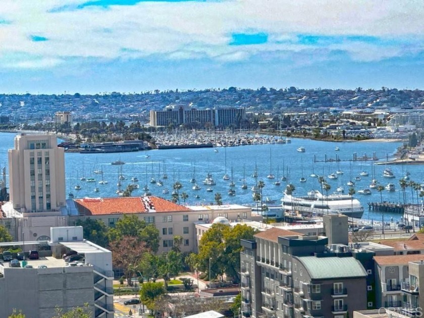 Highly desired 07 unit with a balcony that offers breathtaking - Beach Condo for sale in San Diego, California on Beachhouse.com