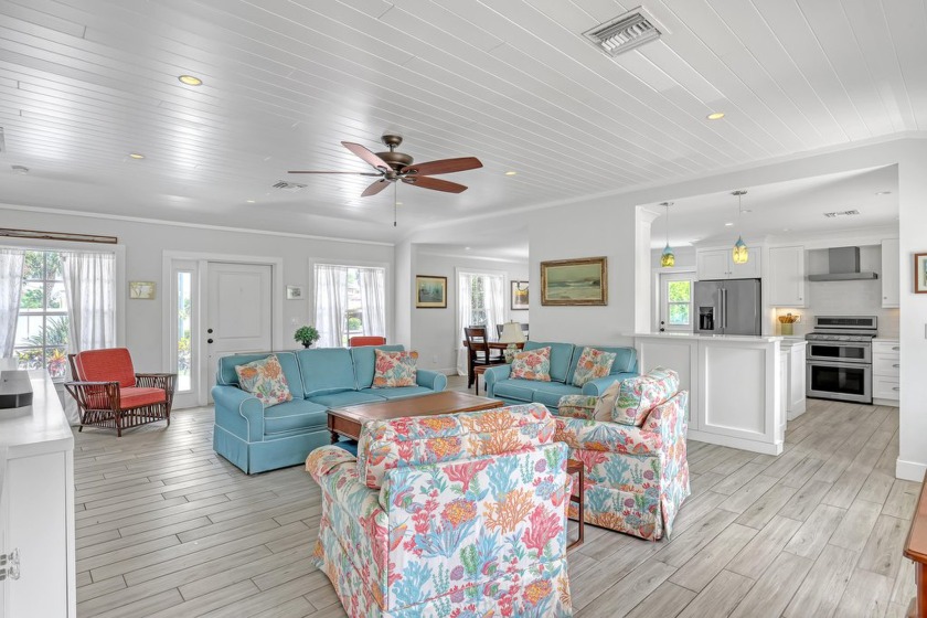 Welcome to paradise in Palm Beach Shores - ''The Best Little - Beach Home for sale in Palm Beach Shores, Florida on Beachhouse.com