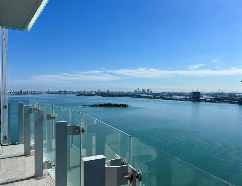 Missoni 2504 offers unparalleled bay and city views, with - Beach Condo for sale in Miami, Florida on Beachhouse.com