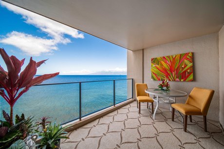 Welcome to your oceanfront paradise! Mahana 1006 has - Beach Condo for sale in Lahaina, Hawaii on Beachhouse.com