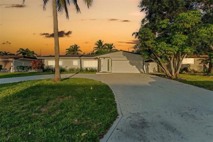 Priced to sell! Beautifully updated 3-bedroom, 2-bath home with - Beach Home for sale in Fort Lauderdale, Florida on Beachhouse.com