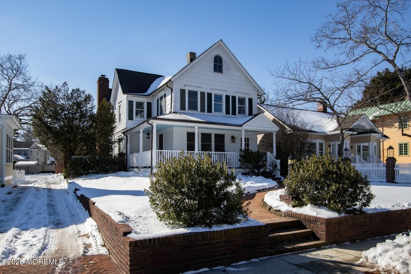 The one you've been waiting for! Charming front porch, open - Beach Home for sale in Rumson, New Jersey on Beachhouse.com