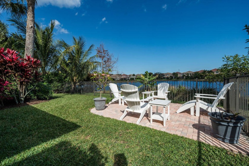 This is one incredible opportunity ! Stunning Lakefront oasis - Beach Home for sale in Hobe Sound, Florida on Beachhouse.com