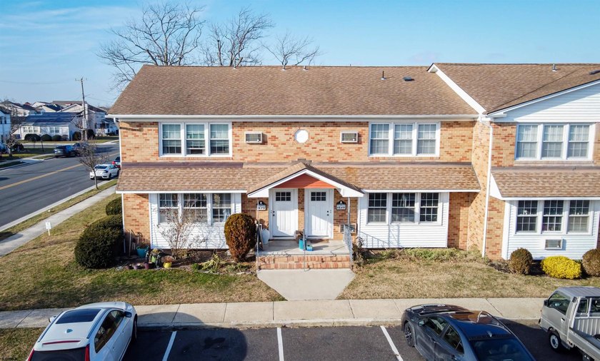 Experience effortless coastal living in this beautifully - Beach Condo for sale in Ventnor, New Jersey on Beachhouse.com