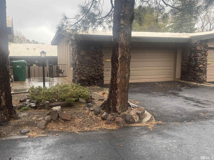 Sought-after single story Lake Glen townhome with patio facing - Beach Townhome/Townhouse for sale in Carson City, Nevada on Beachhouse.com