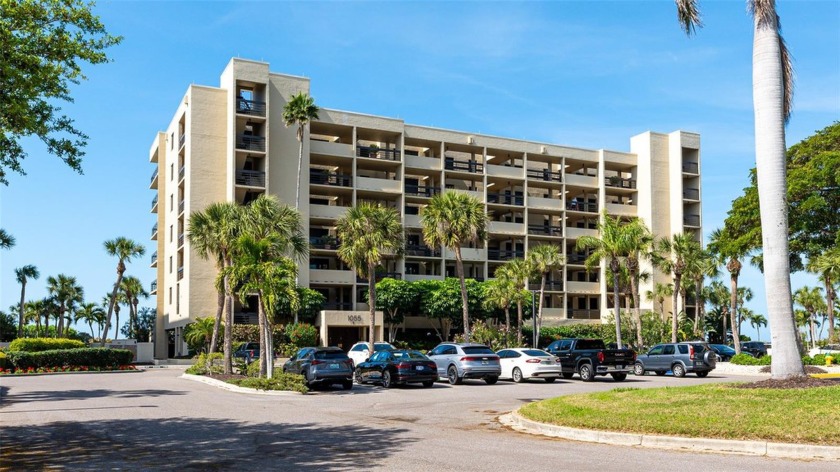 Under contract-accepting backup offers. Coastal living at its - Beach Condo for sale in Longboat Key, Florida on Beachhouse.com
