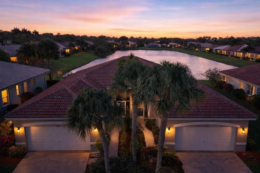 NEW ROOF! Lakefront 3-bedroom, 2-bath villa in 55+ gated - Beach Home for sale in Boynton Beach, Florida on Beachhouse.com