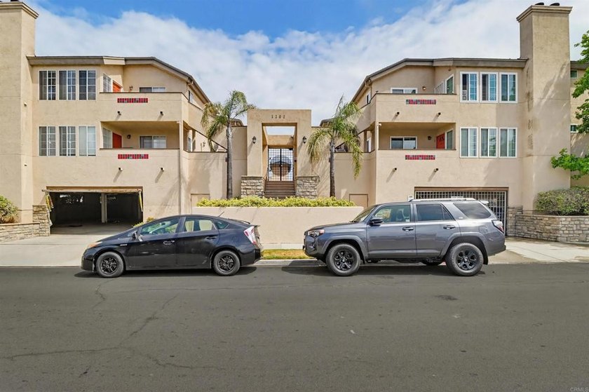 VA-approved complex! 2 bed/2 bath home features granite counter - Beach Condo for sale in Imperial Beach, California on Beachhouse.com