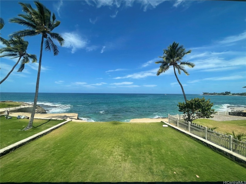 Welcome to paradise on the shores of Makaha beach! This - Beach Home for sale in Waianae, Hawaii on Beachhouse.com