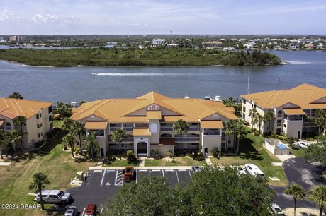 There is no place like home in this beautiful 2 bedroom 2 - Beach Condo for sale in New Smyrna Beach, Florida on Beachhouse.com