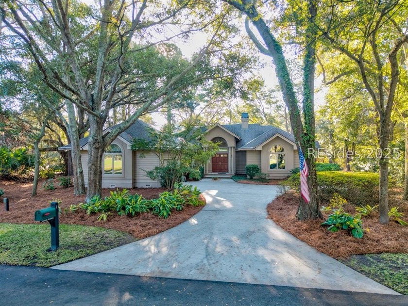 7 Yard Arm is a 2162 sq ft, 3 BR, 2.5 BA custom-built home - Beach Home for sale in Hilton Head Island, South Carolina on Beachhouse.com