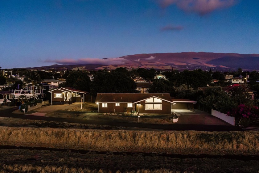 You'll find 39 Aeloa Road at the very end of a short, quiet lane - Beach Home for sale in Pukalani, Hawaii on Beachhouse.com