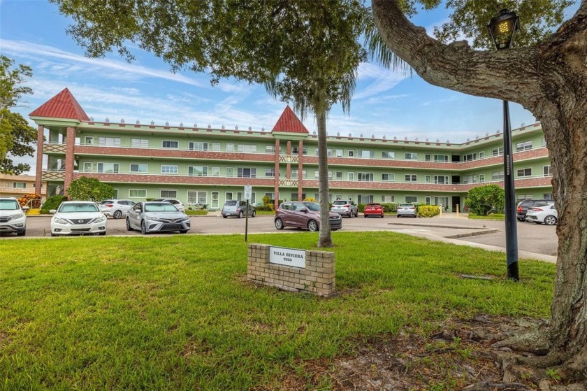 Welcome to this lovingly cared for 2-bedroom, 2-bathroom condo - Beach Condo for sale in Clearwater, Florida on Beachhouse.com