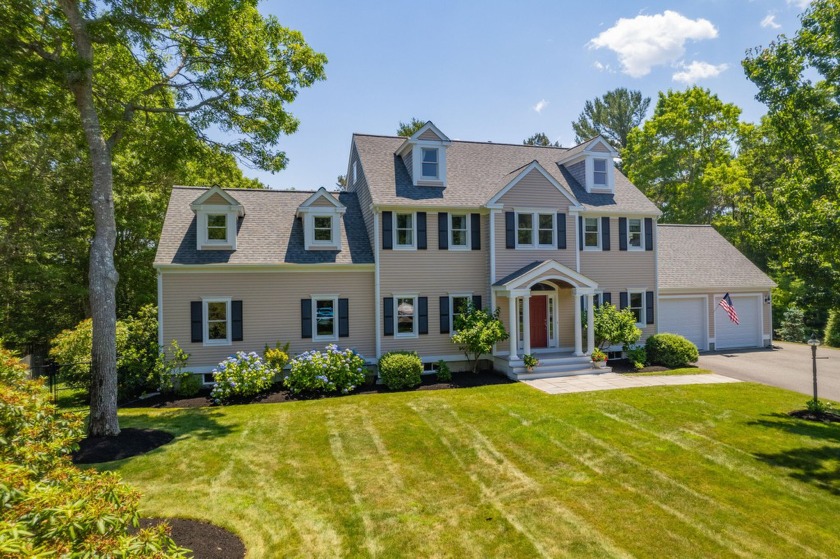 BEST DEAL IN WILLOWBEND!  Well built and privately situated - Beach Home for sale in Mashpee, Massachusetts on Beachhouse.com