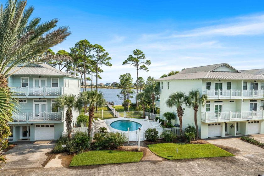Located in the heart of Santa Rosa Beach, this turnkey townhome - Beach Townhome/Townhouse for sale in Santa Rosa Beach, Florida on Beachhouse.com