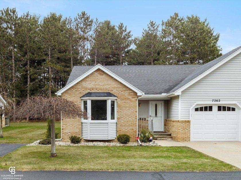 OPEN HOUSE - MAY 7TH THURSDAY! / A year-round, single floor - Beach Condo for sale in Lakeport, Michigan on Beachhouse.com