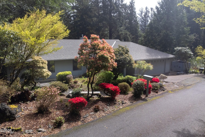 Beautiful one level home located in the premier ocean front - Beach Home for sale in Gleneden Beach, Oregon on Beachhouse.com