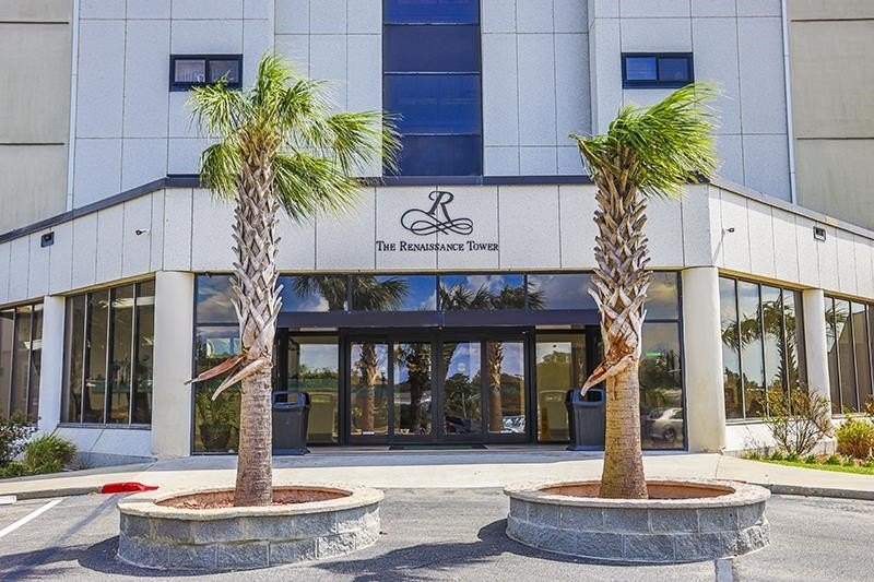 OCEAN VIEW CONDO in MYRTLE BEACH RESORT - Cozy efficiency unit - Beach Condo for sale in Myrtle Beach, South Carolina on Beachhouse.com