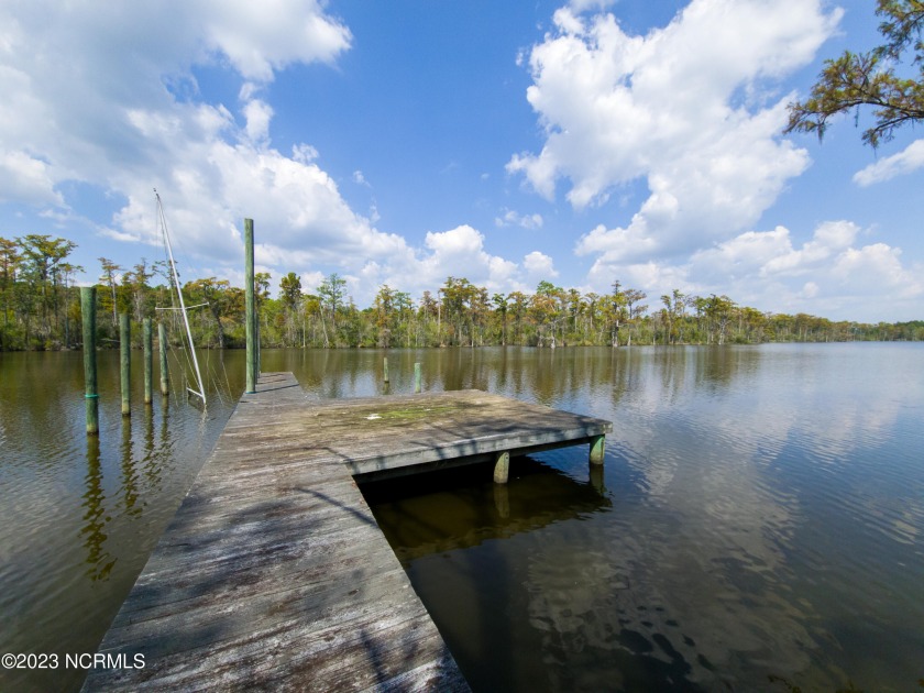 Beautiful and spacious waterfront lot along the deep and - Beach Lot for sale in Hertford, North Carolina on Beachhouse.com