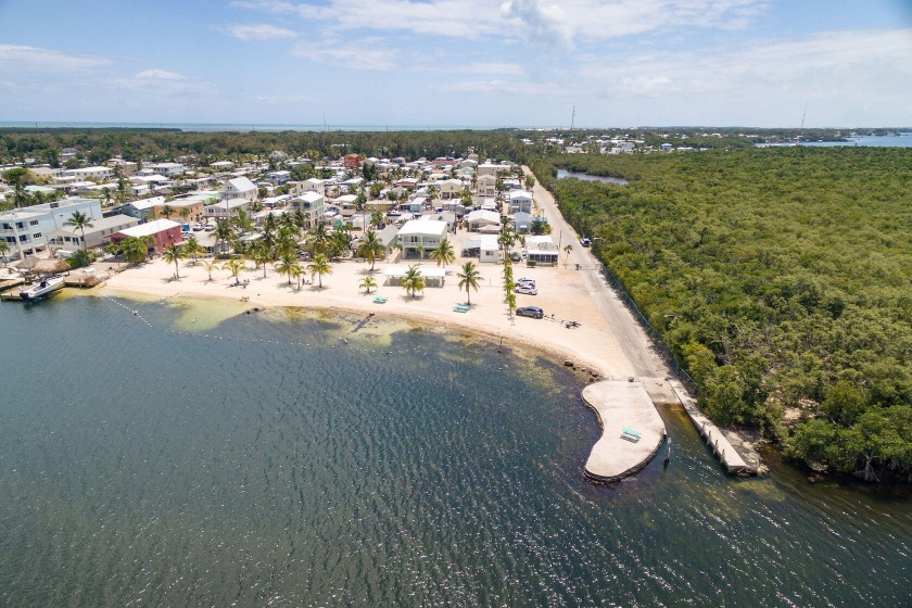 : LOCATION, LOCATION, LOCATION.OWNER FINANCING AVAILABLE.If you - Beach Home for sale in Key Largo, Florida on Beachhouse.com