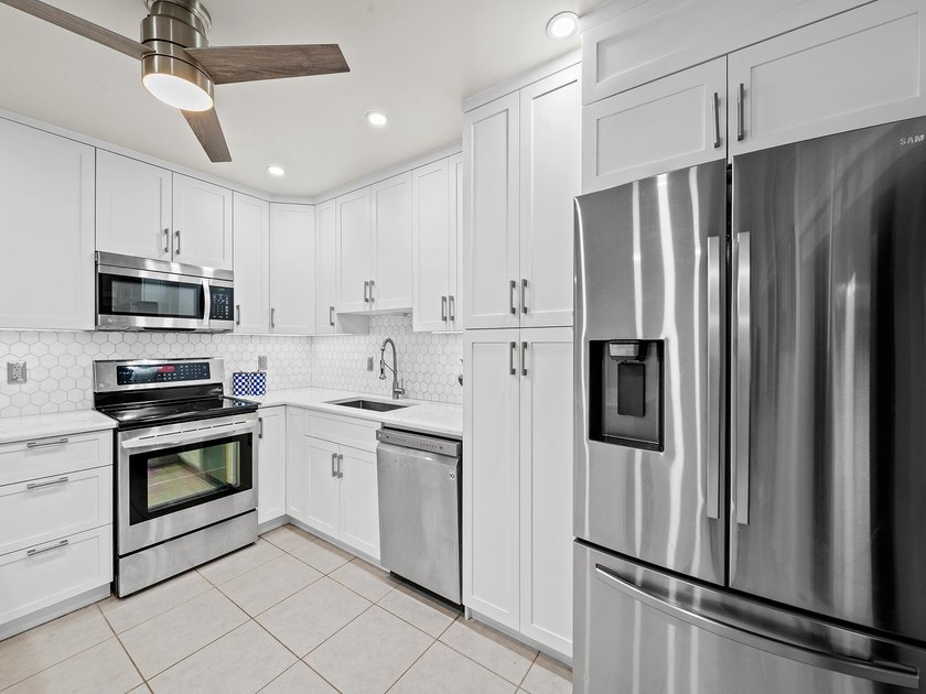 Turnkey elegance meets exceptional value in this beautifully - Beach Townhome/Townhouse for sale in Pompano Beach, Florida on Beachhouse.com