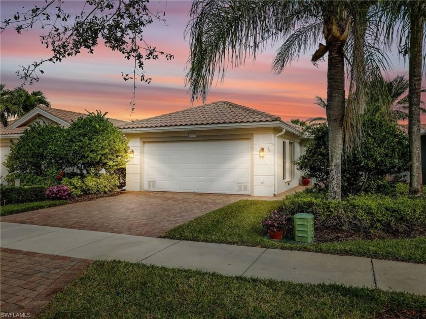Step into this stunning, light & bright VillageWalk of Bonita - Beach Home for sale in Bonita Springs, Florida on Beachhouse.com