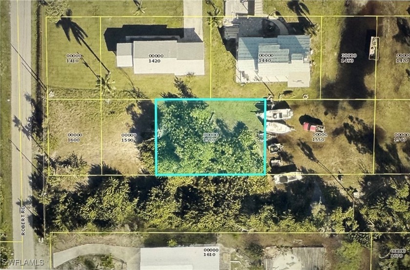 Fantastic opportunity for a vacant lot in the desirable Pineland - Beach Lot for sale in Bokeelia, Florida on Beachhouse.com