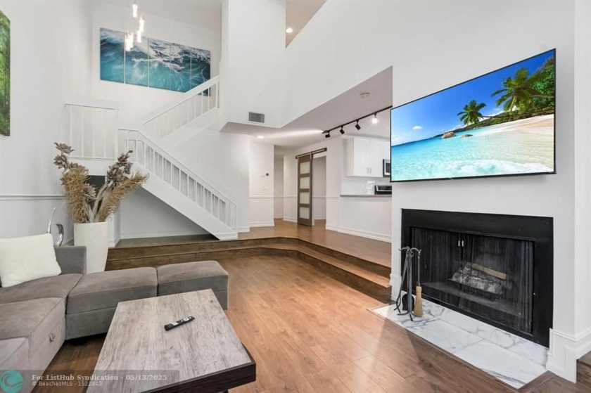 Exceptional end-unit townhome located in highly desirable East - Beach Townhome/Townhouse for sale in Boca Raton, Florida on Beachhouse.com
