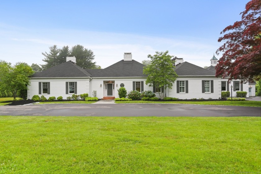 Nestled in the heart of Greenfield Hill, this beautifully - Beach Home for sale in Fairfield, Connecticut on Beachhouse.com
