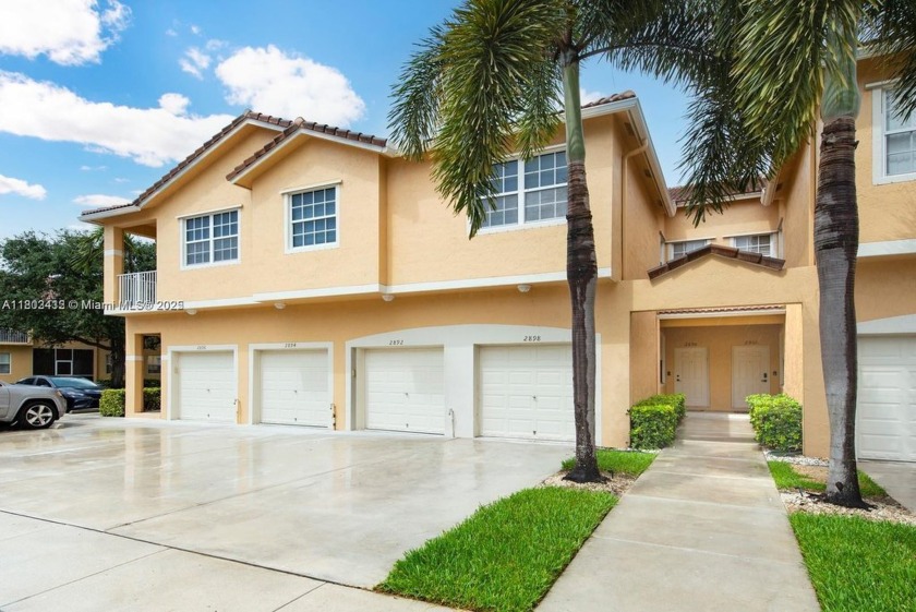 Crestwood At Carolina is a boutique gated community. Welcome to - Beach Townhome/Townhouse for sale in Margate, Florida on Beachhouse.com