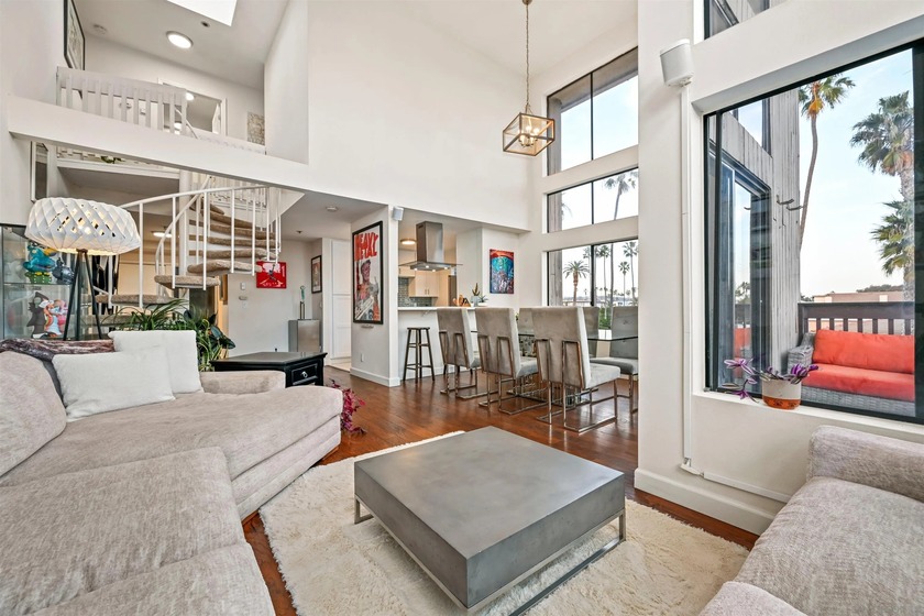 Stunning loft-style townhome in Pacific Beach, approximately 1.5 - Beach Condo for sale in San Diego, California on Beachhouse.com