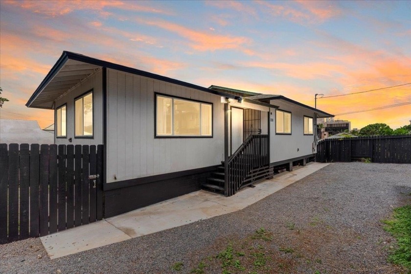 Welcome to this delightful 3-bedroom, 1.5-bathroom townhouse - Beach Home for sale in Wailuku, Hawaii on Beachhouse.com