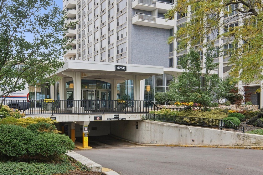 Experience high rise, luxury living in the beautiful Imperial - Beach Condo for sale in Chicago, Illinois on Beachhouse.com