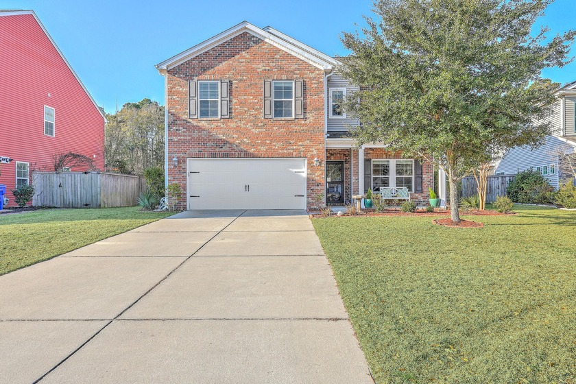 Welcome home to this beautifully designed 5-bedroom, 3-bath - Beach Home for sale in Mount Pleasant, South Carolina on Beachhouse.com