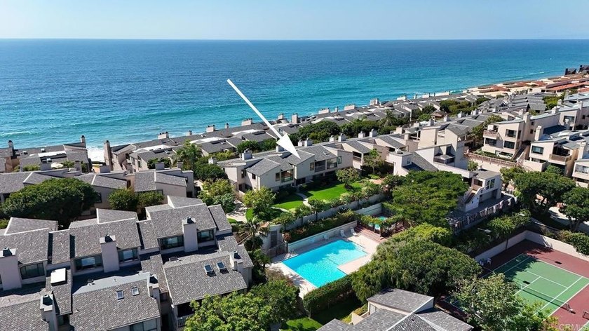Stunning Ocean View Condo in Oceanfront Solana Beach Complex - - Beach Condo for sale in Solana Beach, California on Beachhouse.com