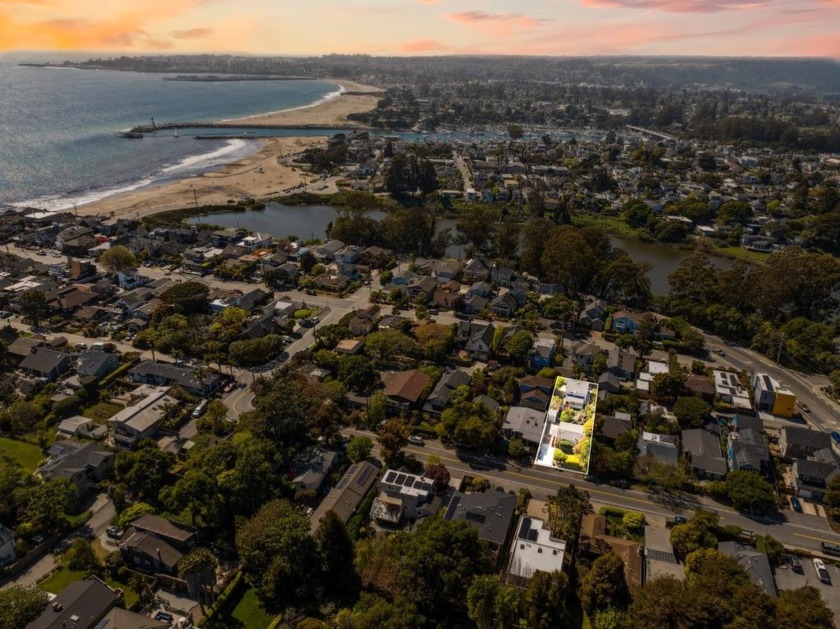 Have you always dreamed of owning your own income-producing - Beach Townhome/Townhouse for sale in Santa Cruz, California on Beachhouse.com