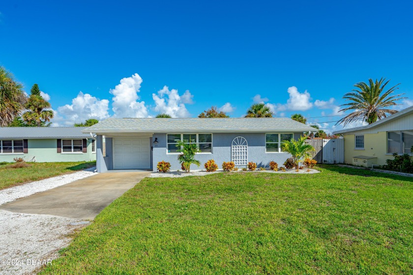 Fully furnished beach house that has been completely renovated - Beach Home for sale in Ormond Beach, Florida on Beachhouse.com