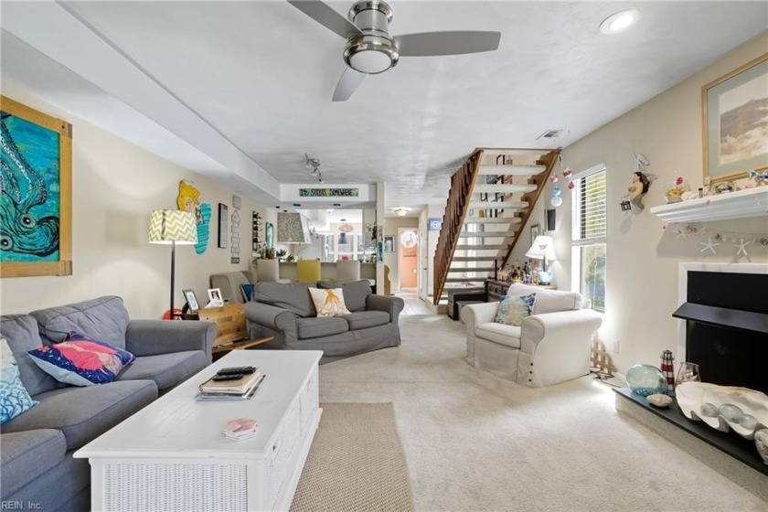 Prime location in highly desirable Ocean Park/Pelican Dunes - Beach Townhome/Townhouse for sale in Virginia Beach, Virginia on Beachhouse.com