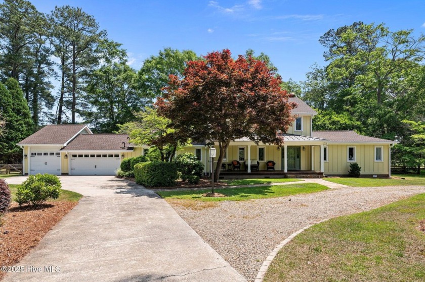 Spacious home, that has been meticulously maintained , located - Beach Home for sale in Washington, North Carolina on Beachhouse.com