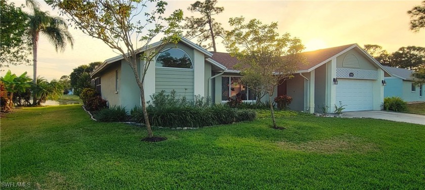 Beautiful lakefront 3br/ 2ba/ 2 car garage home in Country Oaks - Beach Home for sale in Fort Myers, Florida on Beachhouse.com