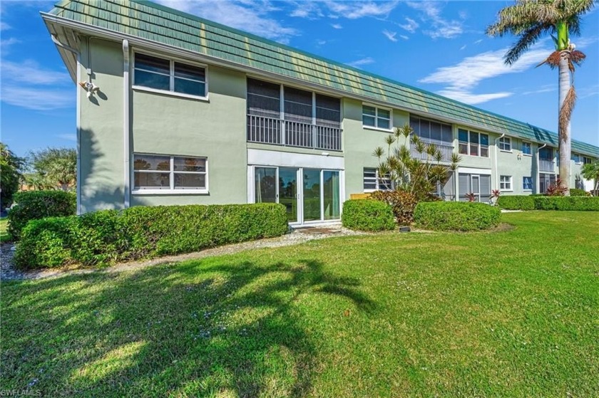 Discover the incredible value in this 2-bedroom, 2-bath condo - Beach Home for sale in Naples, Florida on Beachhouse.com