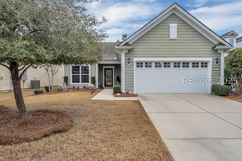 Pristine Castle Rock floorplan that has been gently lived in is - Beach Home for sale in Okatie, South Carolina on Beachhouse.com